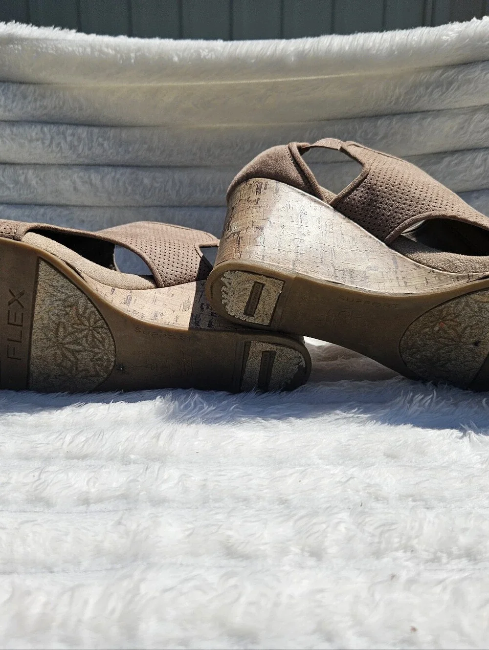 Life Stride Open Tow Wedge In Taupe Size 8